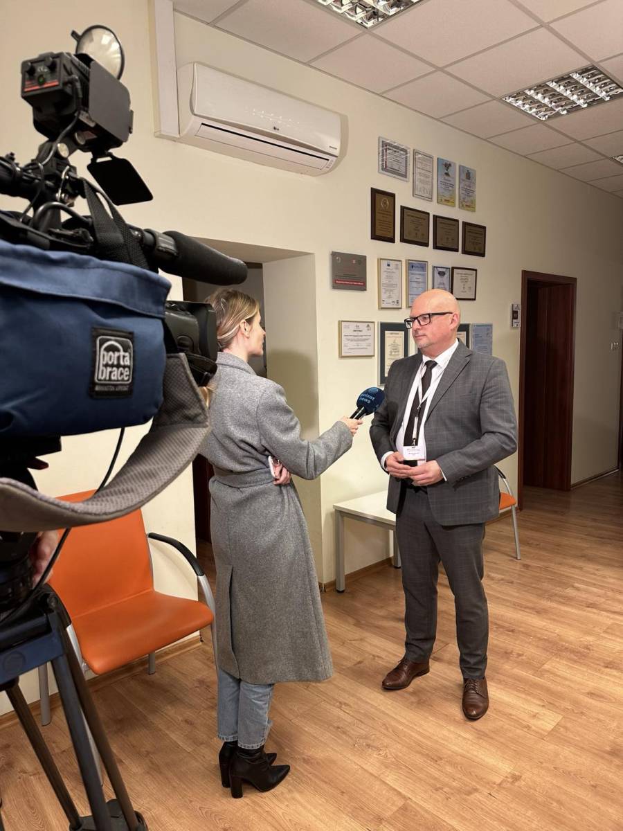 Dyrektor Miejskiego Centrum Medycznego im. dr. Karola Jonschera w Łodzi  nt. pensji pielęgniarek