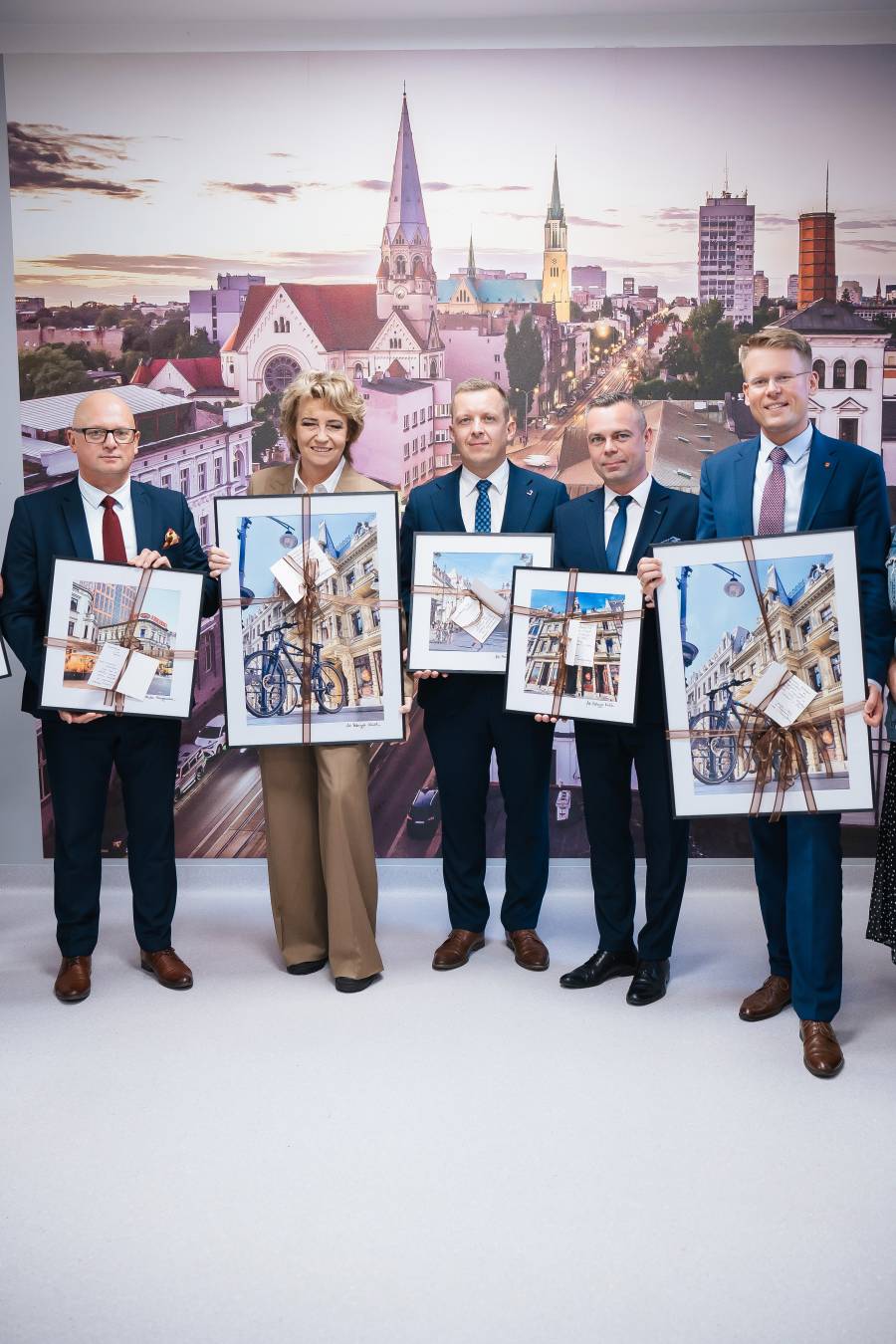 Media o 1. urodzinach Centrum Zdrowego i Aktywnego Seniora Przyrodnicza 7/9